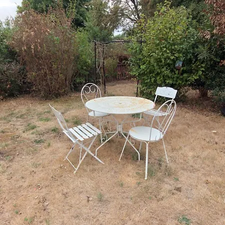 Σπίτι διακοπών Maison De Famille Avec Jardin, 3 Chambres, En Campagne *