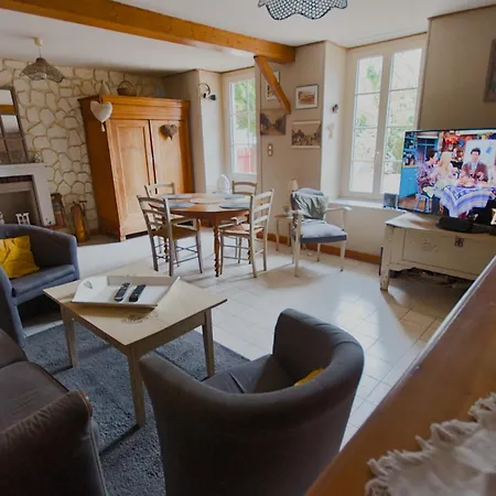 Maison De Famille Avec Jardin, 3 Chambres, En Campagne * Saint-Amand-sur-Sevre
